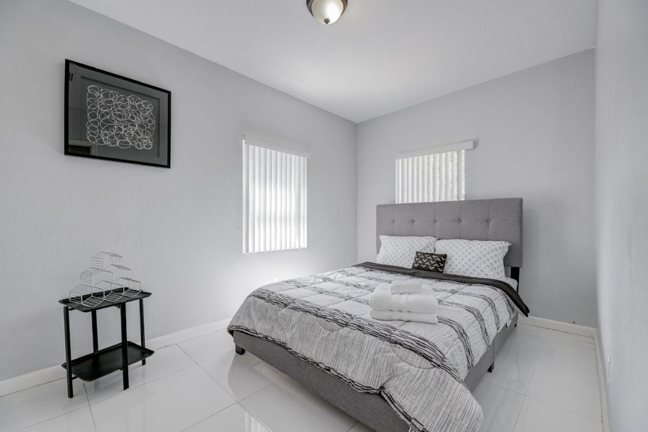 Deco Drive Miami • Near Hard Rock Stadium • South Beach • Wynwood Exterior photo