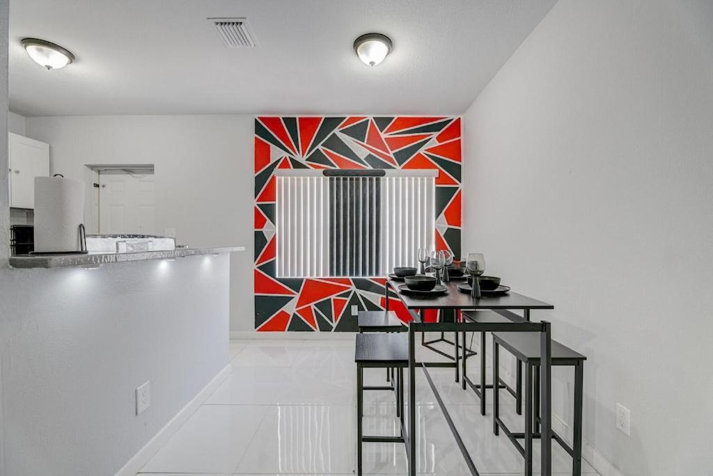 Deco Drive Miami • Near Hard Rock Stadium • South Beach • Wynwood Exterior photo